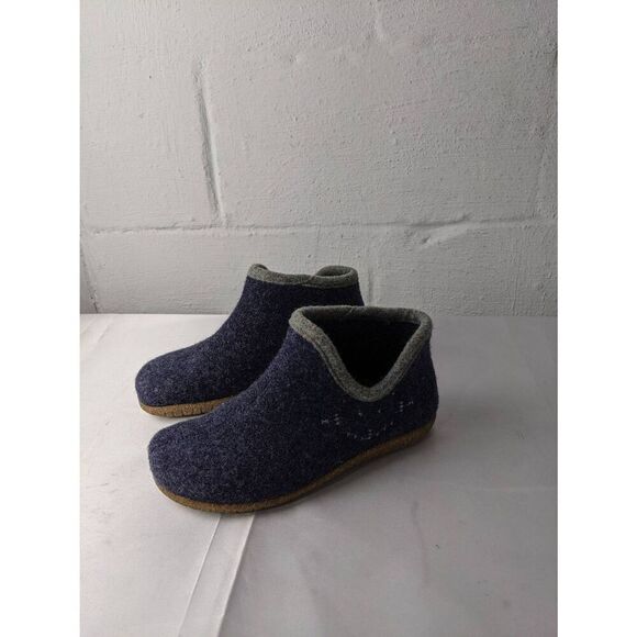 Taos Women's Navy Embroideried Woolside Bootie Wool Ankle‎ Slippers Sz 36 US 6 - Picture 1 of 8